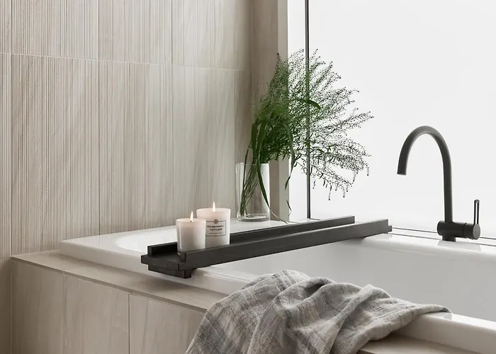 Resort: Arctic Treehouse Hotel